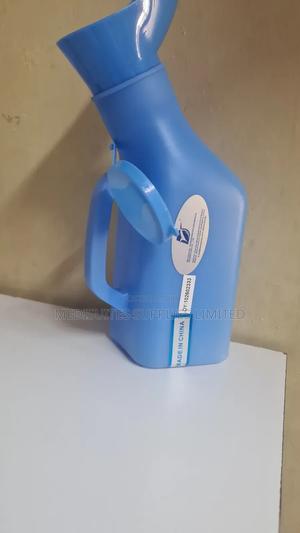 Female Urine Container - main view