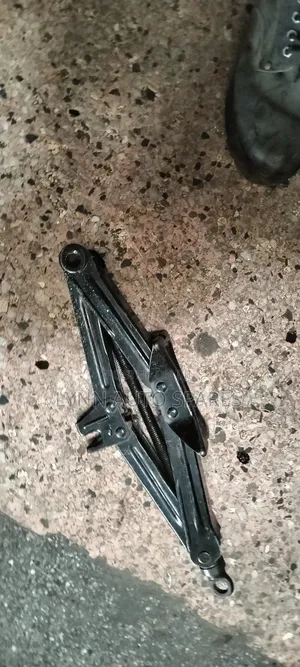 Car Jeck Lifting