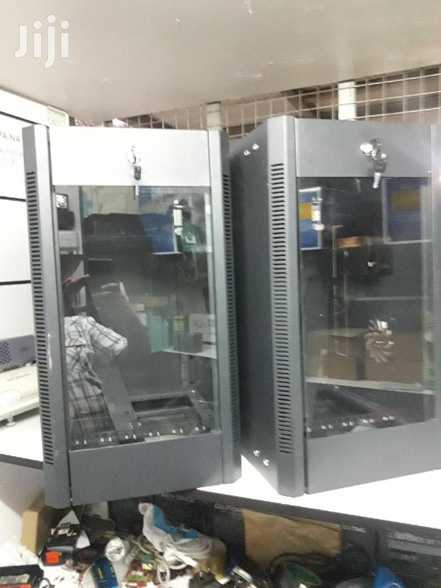 6u Cabinet - thumbnail 3