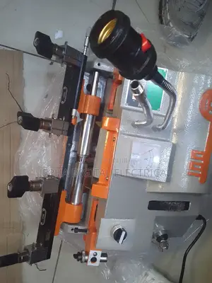 Key Cutter/Key Cutter