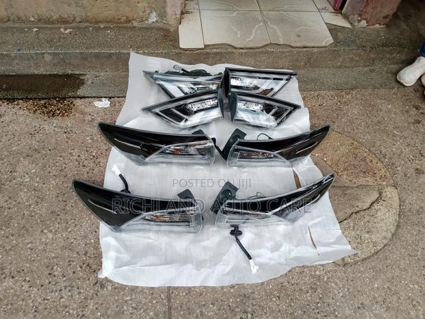 Harrier 2015 Taillight and Bootlamps