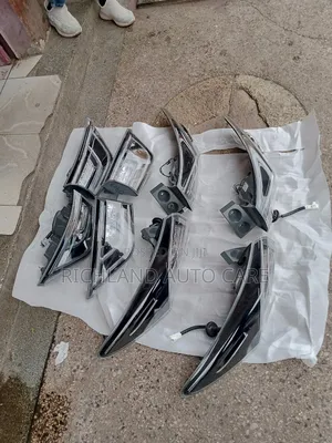 Harrier 2015 Taillight and Bootlamps