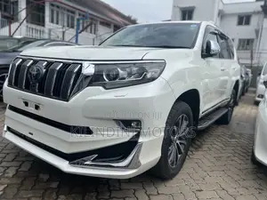 Toyota Land Cruiser 2017 White