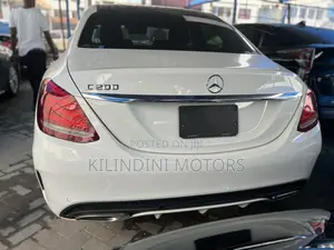Mercedes-Benz C200 2017 White