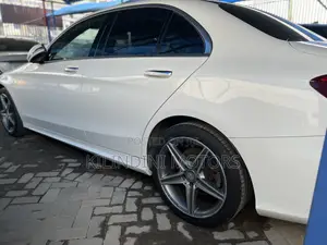 Mercedes-Benz C200 2017 White