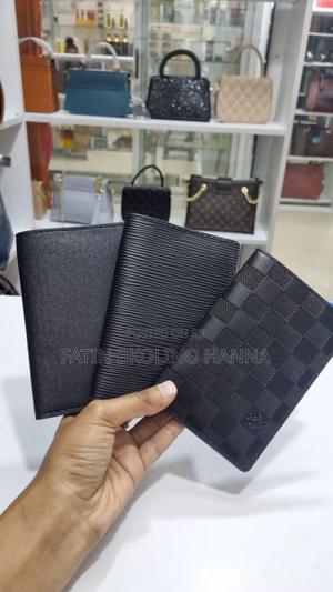 Classy Passport Holders - thumbnail 2