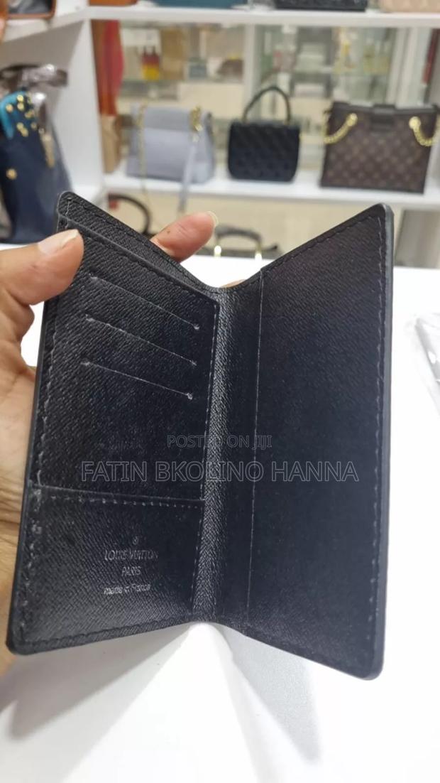 Classy Passport Holders - thumbnail 3