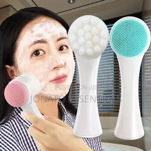 2 In 1 Facial Brush And Massager