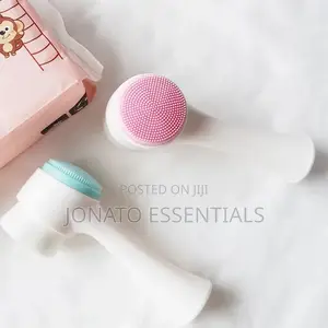 2 In 1 Facial Brush And Massager