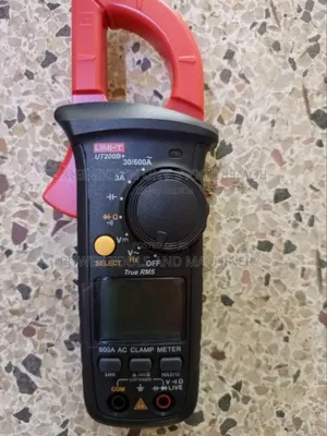 Professional Uni_t Digital Clamp Meter