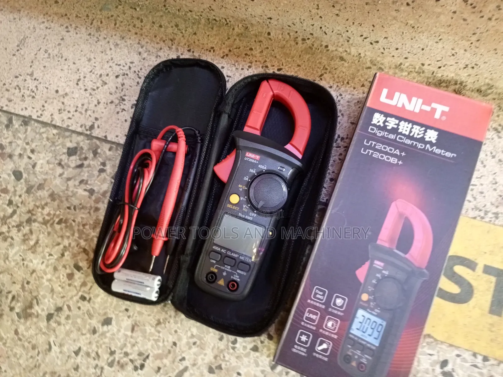 UT200A+ Uni-T Digital Clamp Meter