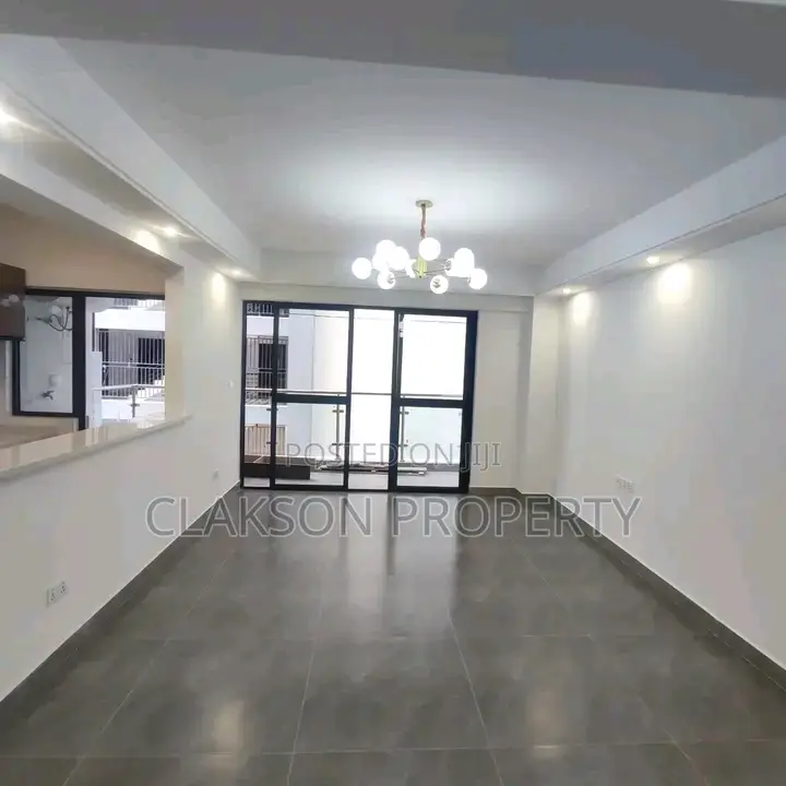 3bdrm Apartment in Riverside for rent