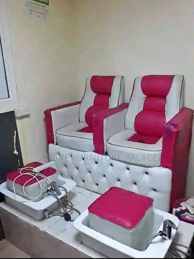 Manicure Bed - main view
