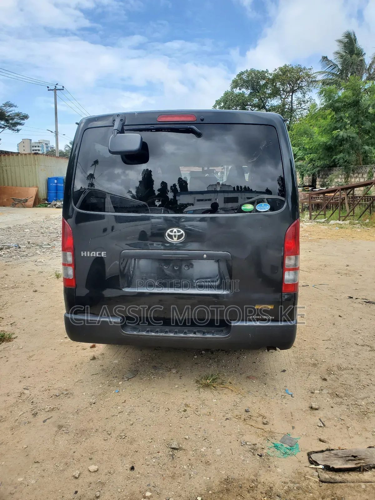 Toyota HiAce 2018 Black