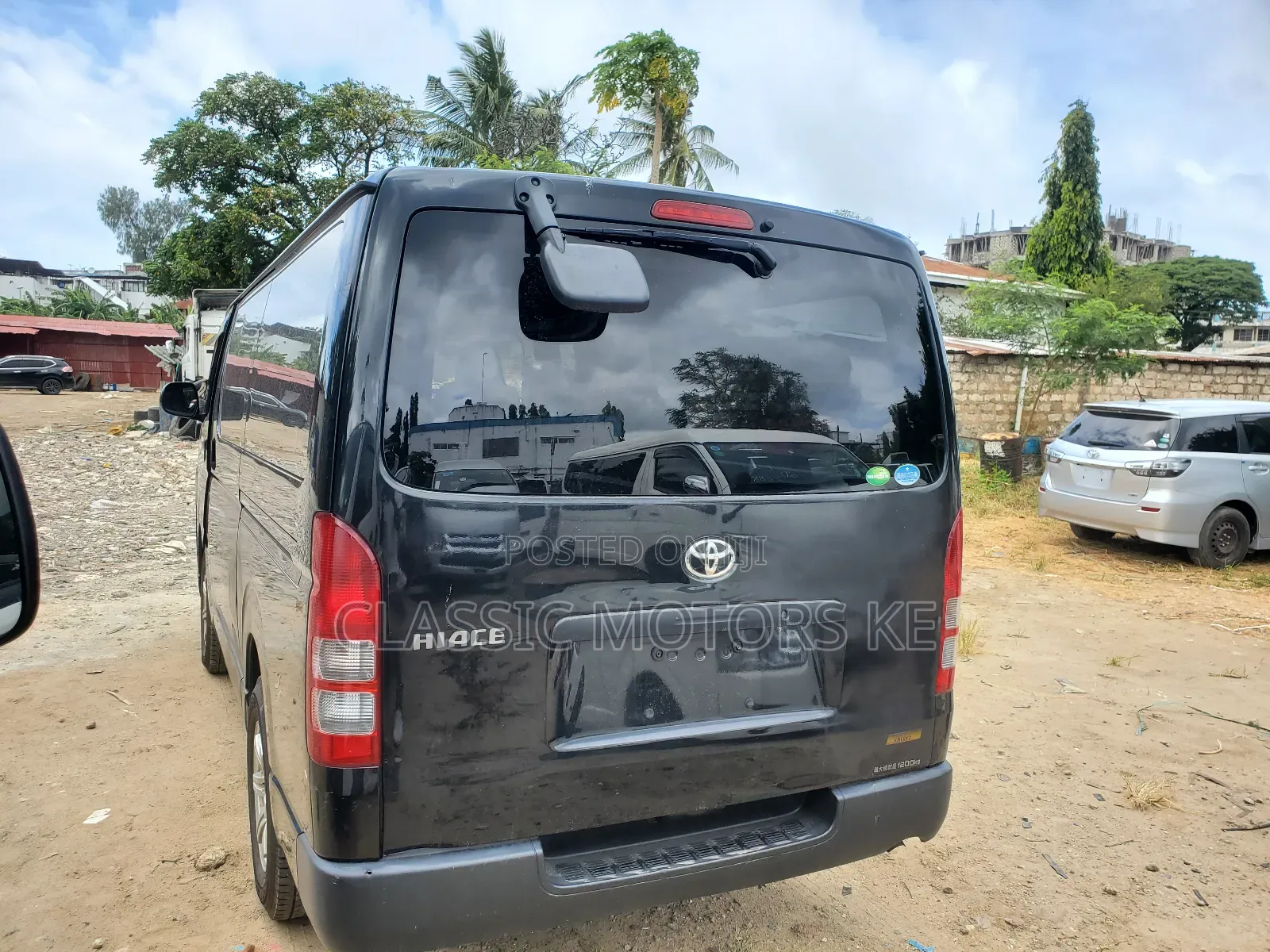 Toyota HiAce 2018 Black