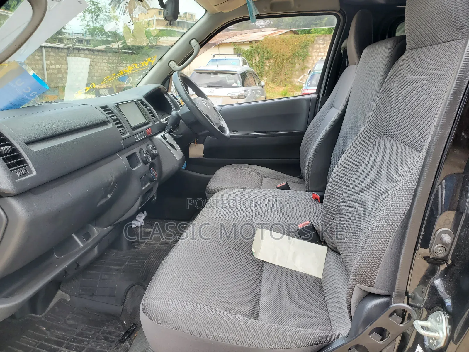 Toyota HiAce 2018 Black