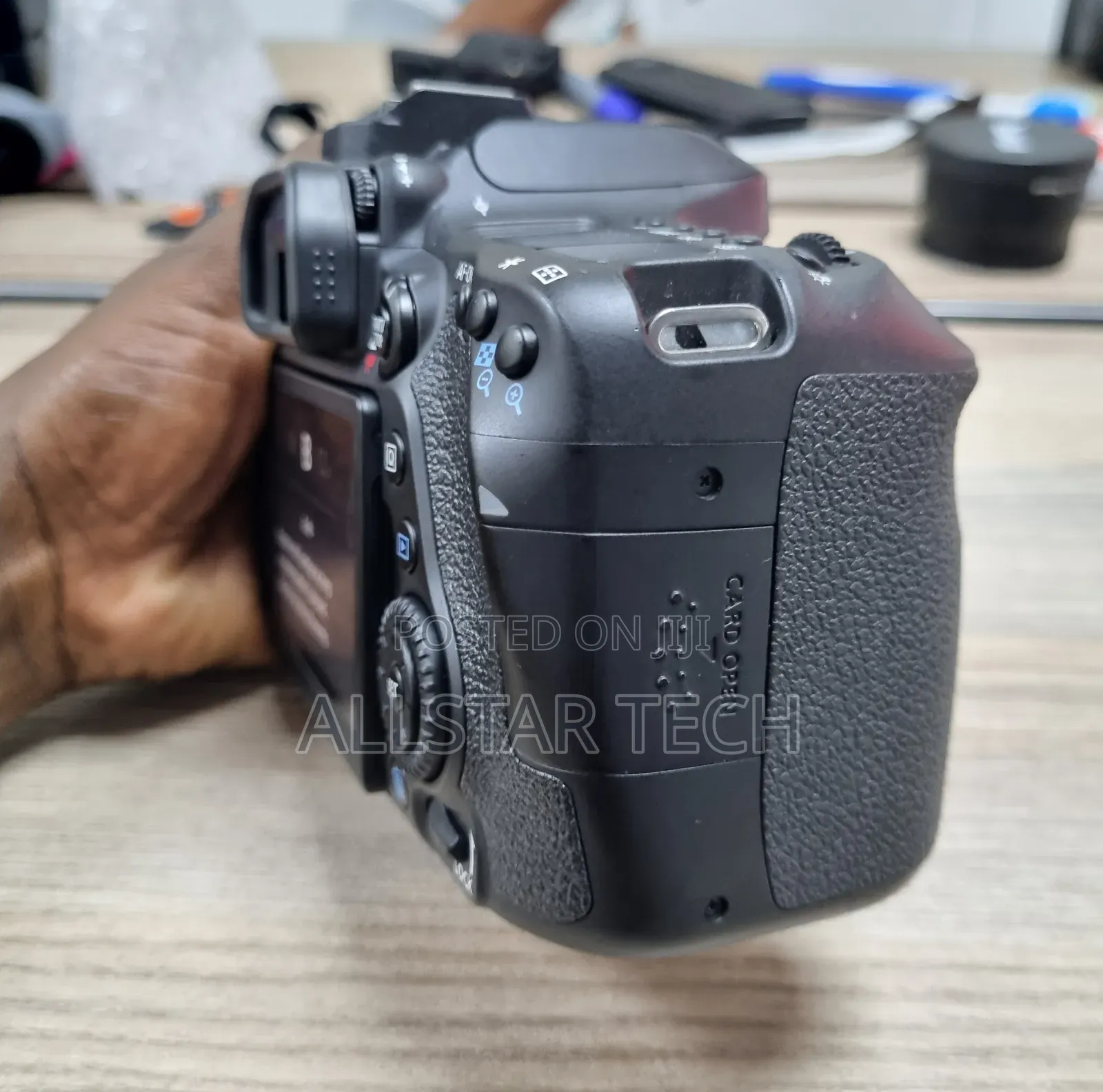 Canon Eos 80d DSLR Camera With 18-55mm Lens