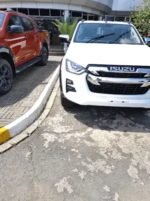 New Isuzu D-MAX 2024 White