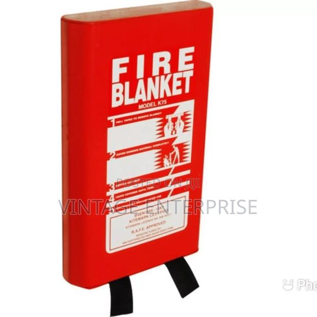 ∆Fire Blanket : Four Feet By Four Feet