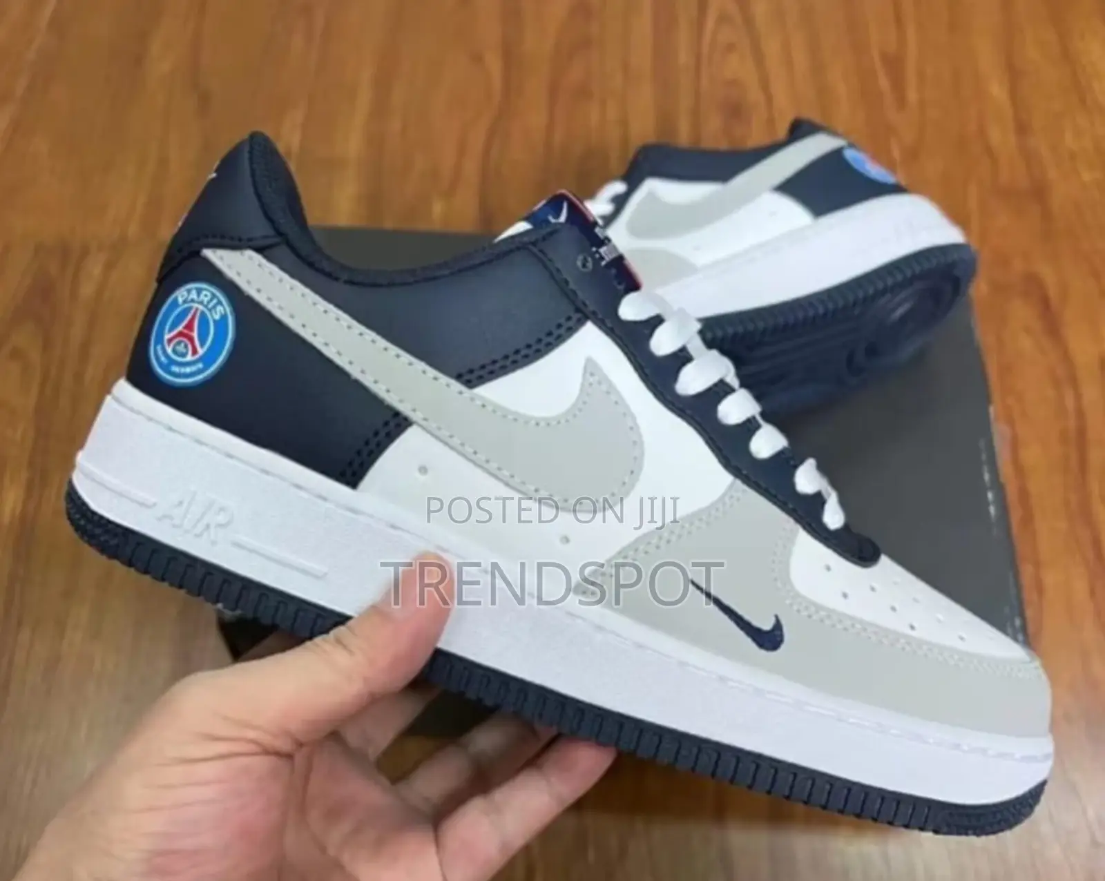 Nike Airforce One Paris Sneakers