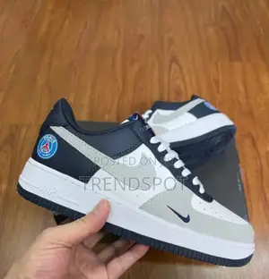 Nike Airforce One Paris Sneakers