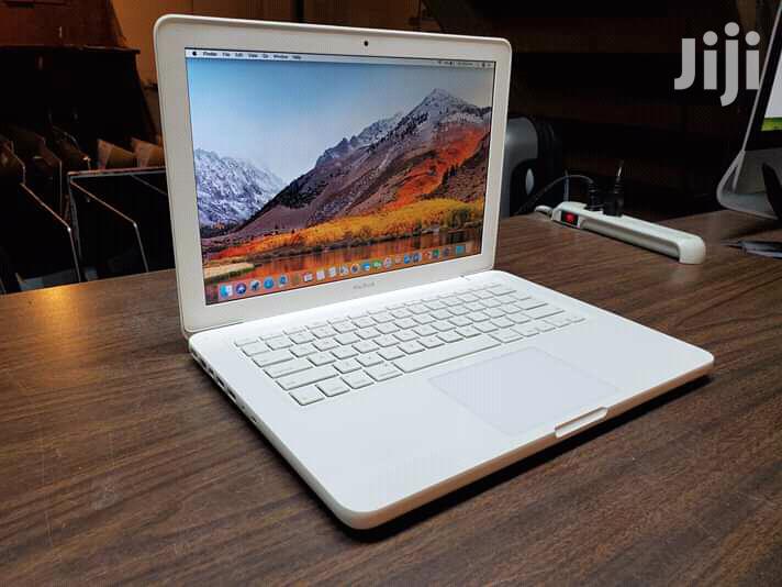 Laptop Apple MacBook 14" 500GB HDD 4GB RAM