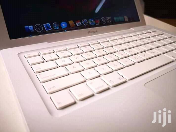 Laptop Apple MacBook 3GB Intel Core 2 Duo HDD 500GB