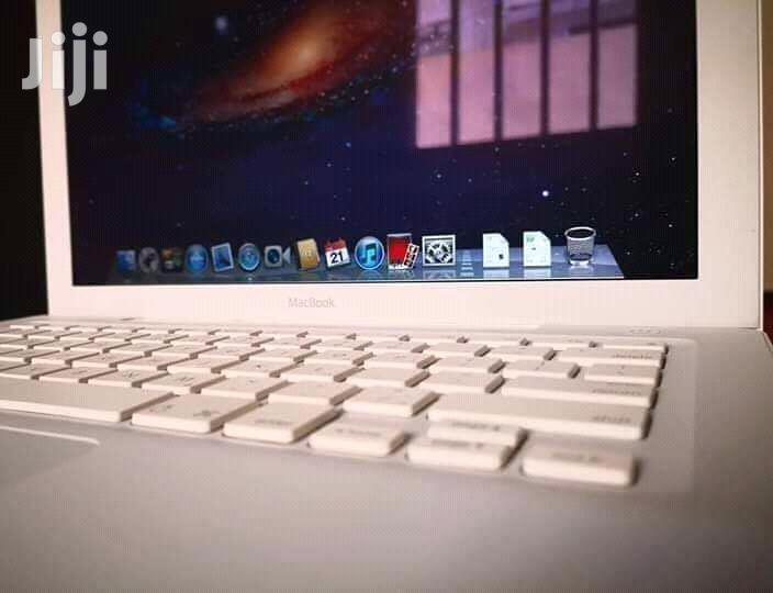 Laptop Apple MacBook 3GB Intel Core 2 Duo HDD 500GB
