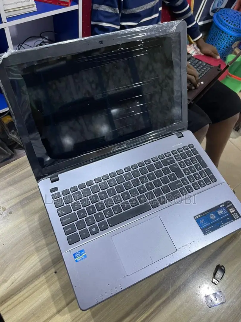 Laptop Asus A42Jr 8GB Intel Celeron HDD 256GB
