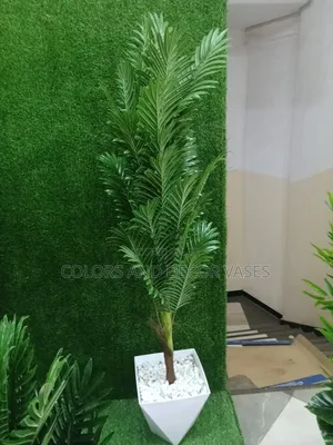 Vase and Palm 1.5m KSH 6000