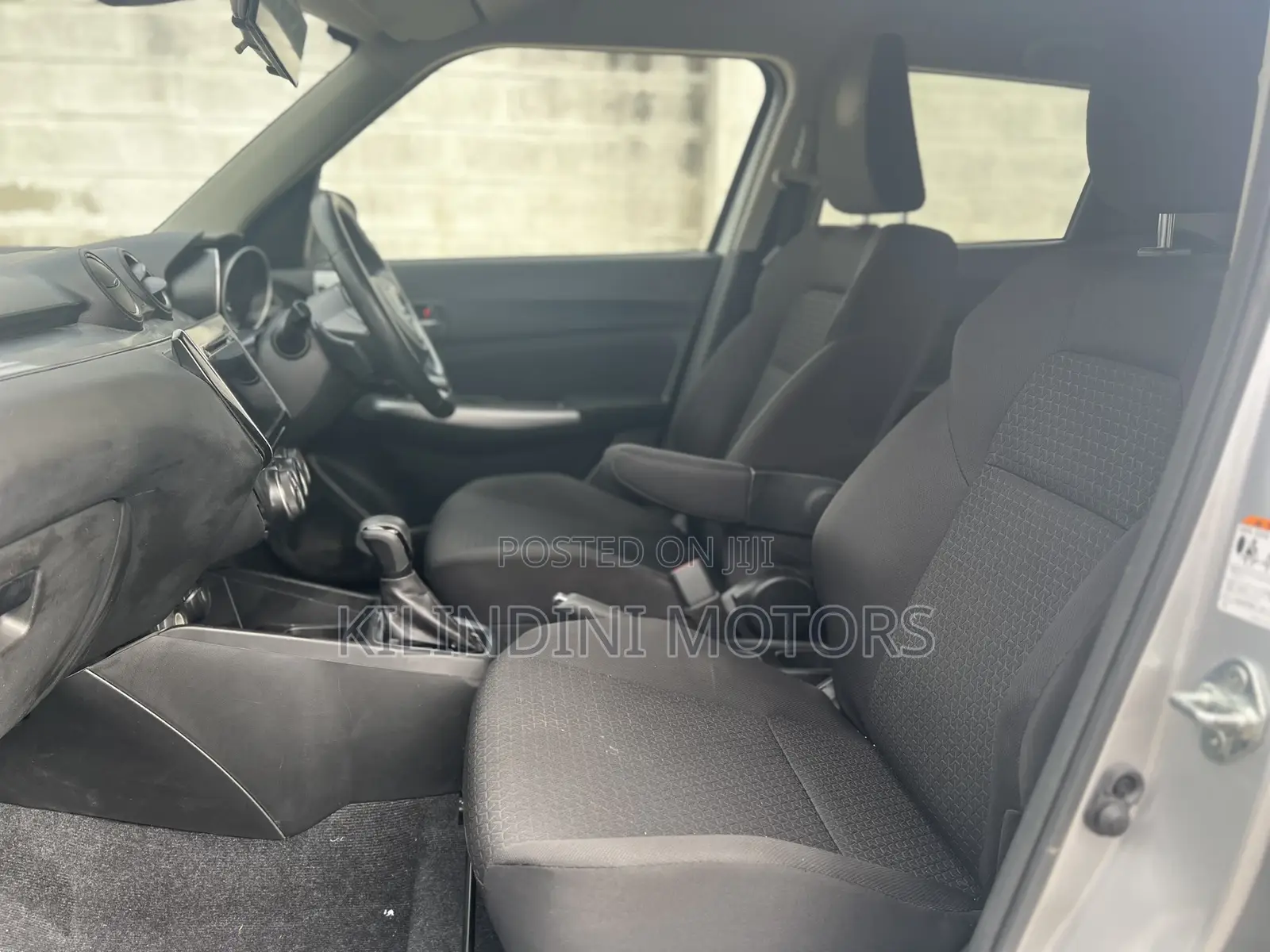 Suzuki Swift 2018 Silver