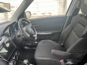 Suzuki Swift 2018 Silver