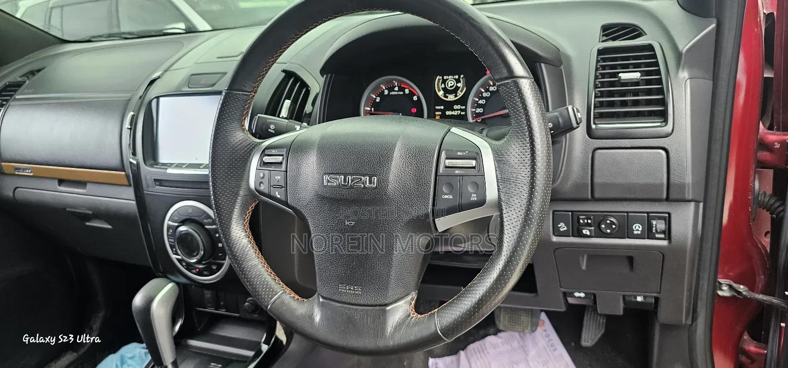 Isuzu D-MAX 2018 Red