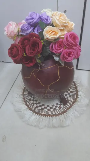 Flowers and Calabash Centre Piece Decor
