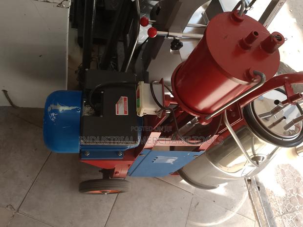High Quality Single Barrel Milking Machine - main view