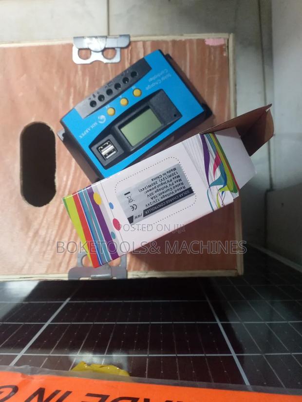 10 Amps Solar Charge Controller - thumbnail 3