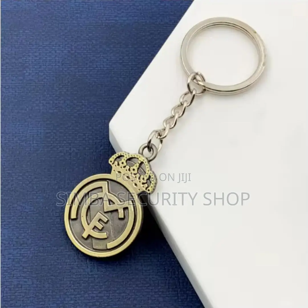 Real Madrid Fan Football Soccer Key Chain Holder Merchandise