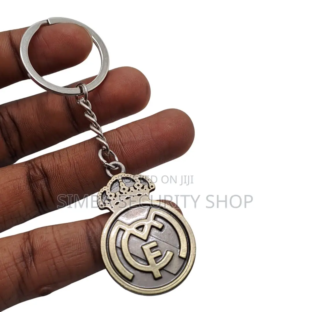 Real Madrid Fan Football Soccer Key Chain Holder Merchandise