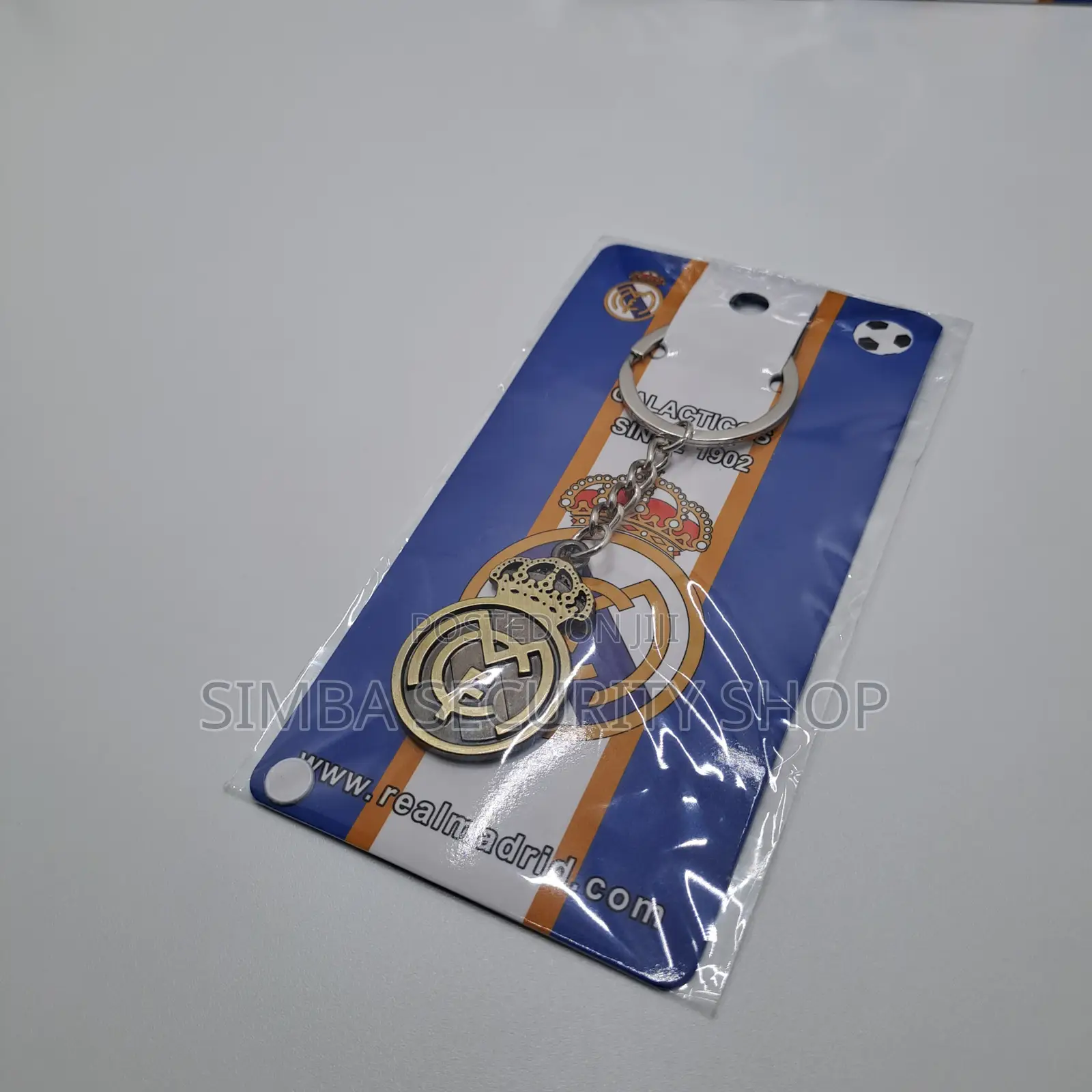 Real Madrid Fan Football Soccer Key Chain Holder Merchandise