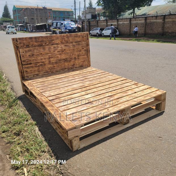 5×6pallet Bed- Detachable Rustic Pallet Bed. Lo10