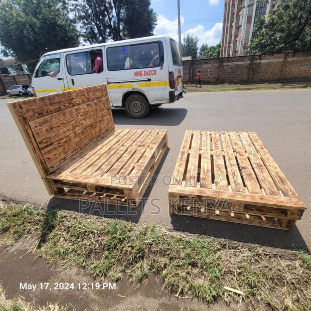 Pallet Bed- 5*6 Detachable and Blazed Pallet Bed. Lo19.