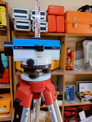 Dumpy Level X32 Magnification Lense (Head+Staff and Tripod) - thumbnail 2