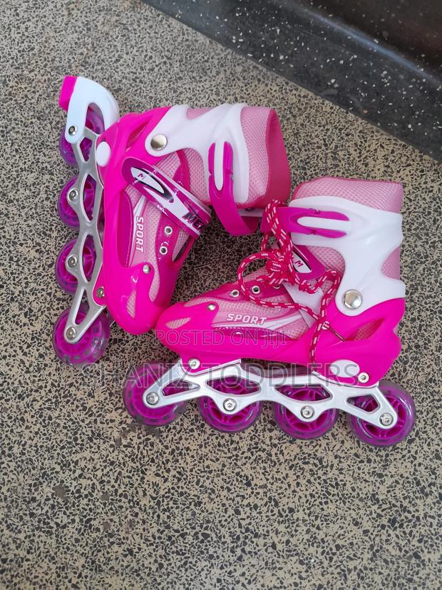 Adjustable Roller Skates * Adjustable Roller Skates