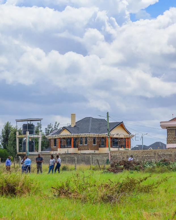 80m Off Katani Rd Tarmac ^SM - thumbnail 5