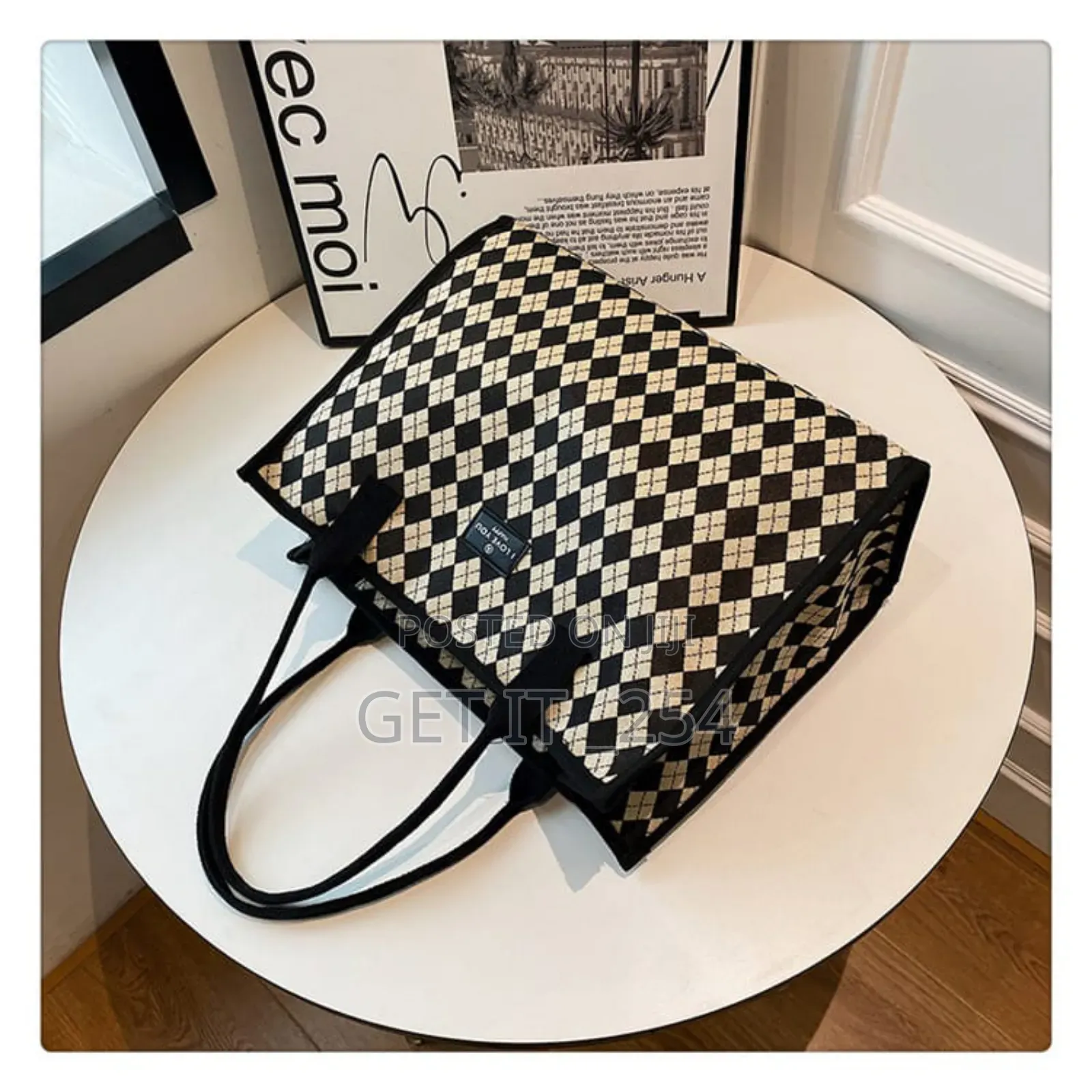 *Big Size Plaid Pattern Tote Bag*
Size 36*27*16cm