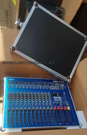 Soundcraft SMX1200 Powered Mixer With Fleight Case