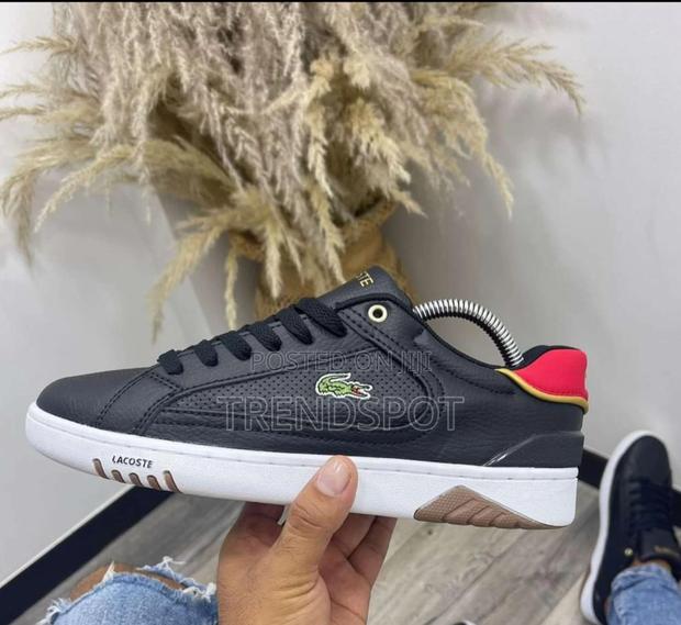 Lacoste Leather Men Casual Sneakers. Casuals. Lacoste 40-45