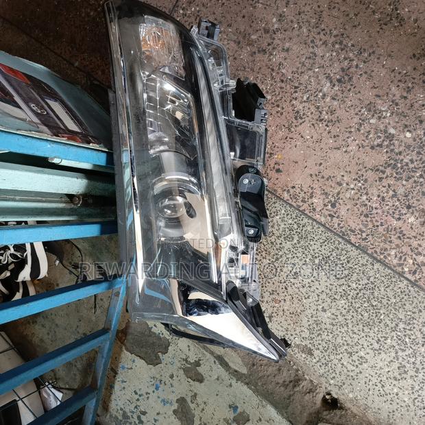 Prado 165 Headlight Xenon LHS