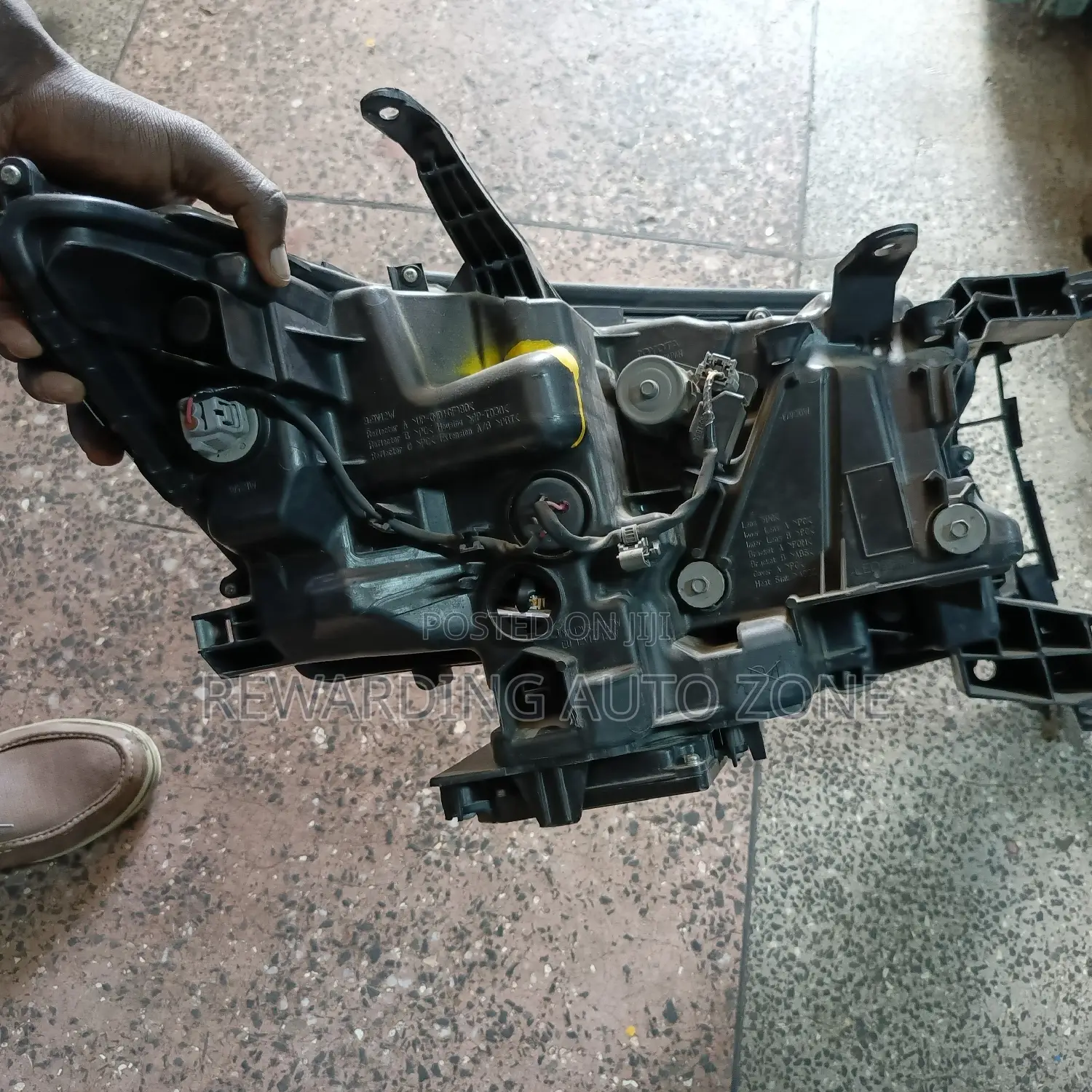 Prado 165 Headlight Xenon LHS