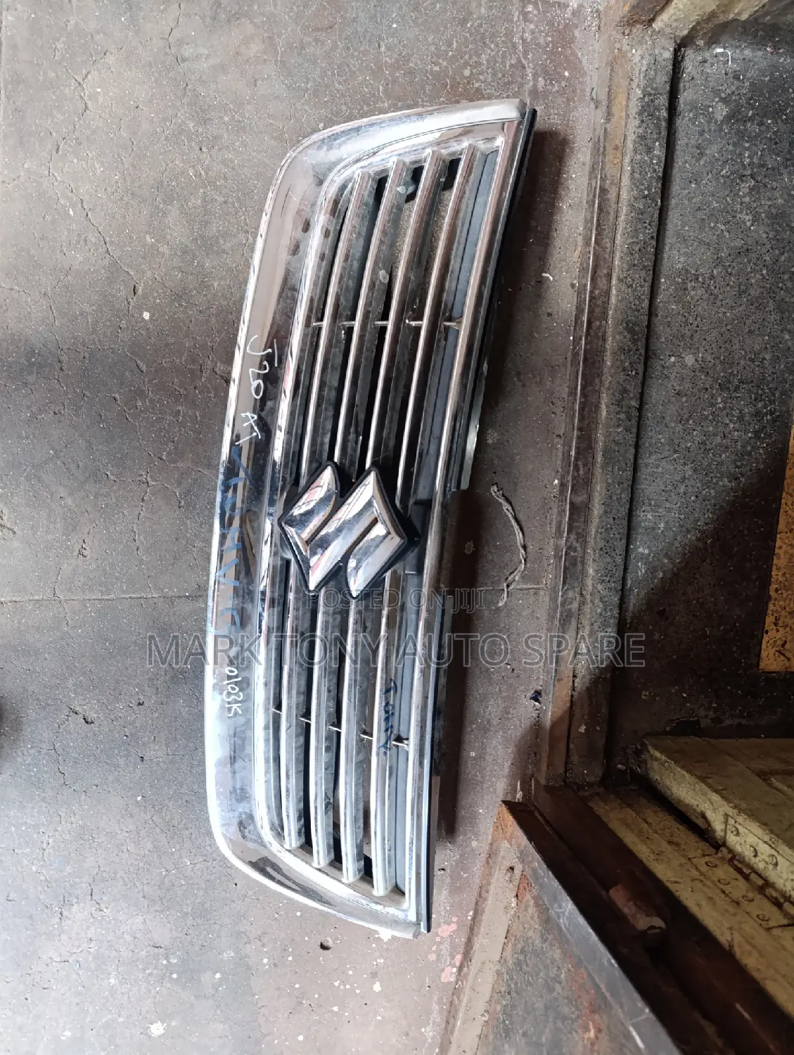 Suzuki Escudo Grill